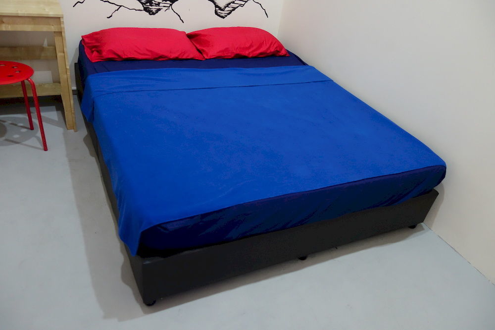 Hero Hostel Кучинг Экстерьер фото