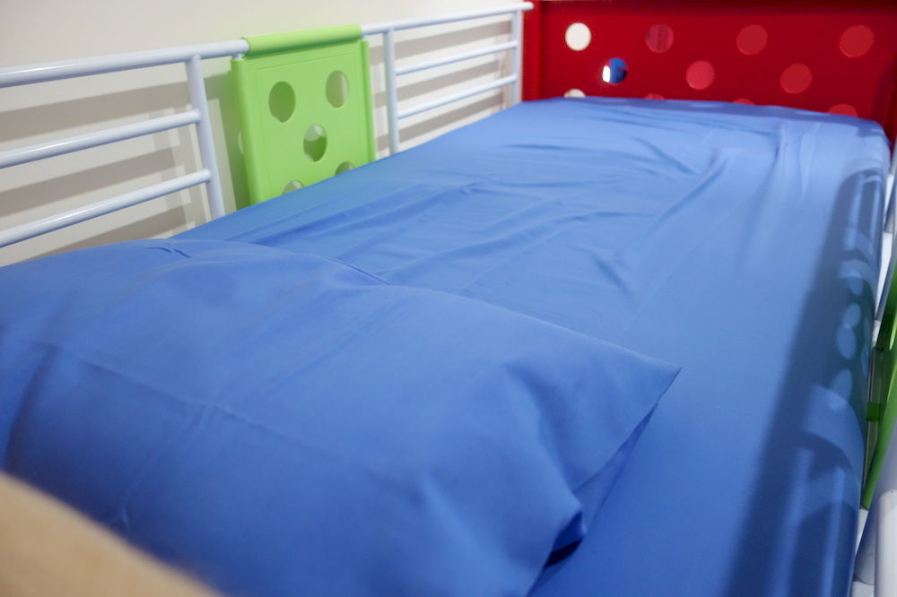 Hero Hostel Кучинг Экстерьер фото