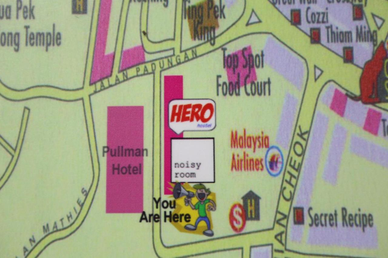 Hero Hostel Кучинг Экстерьер фото